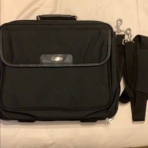 Targus laptop case